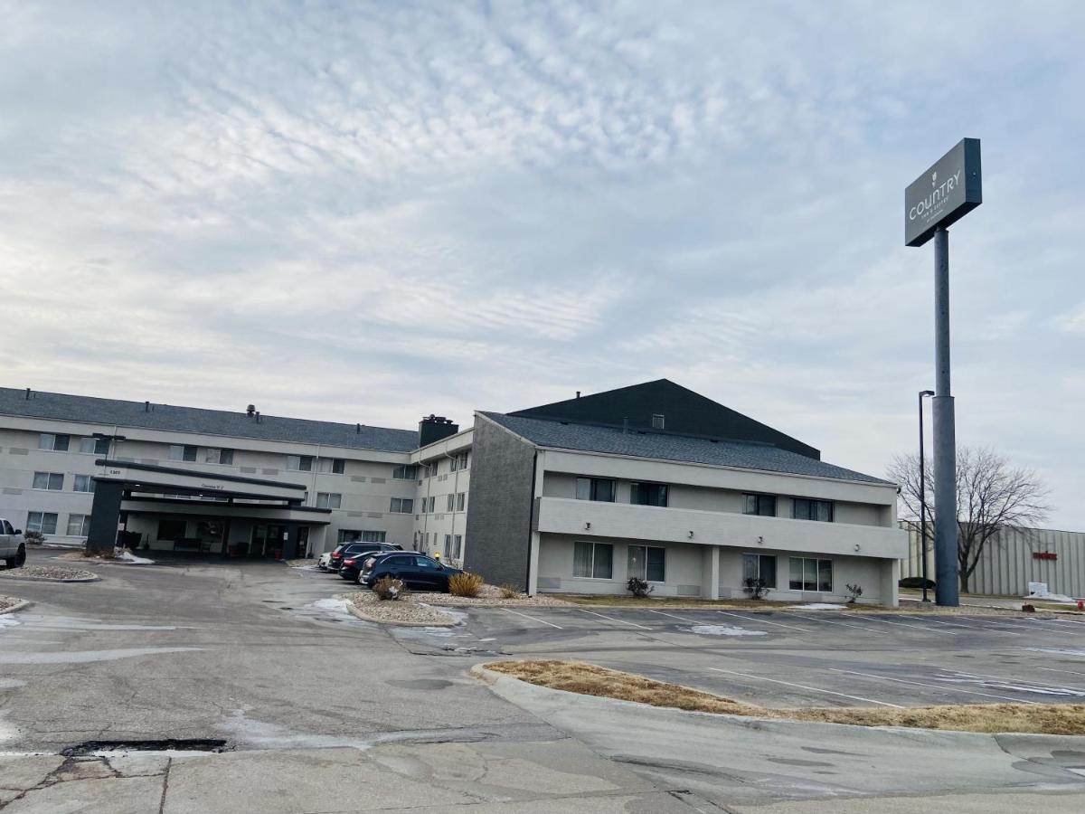 Wingate By Wyndham Airport East 3*