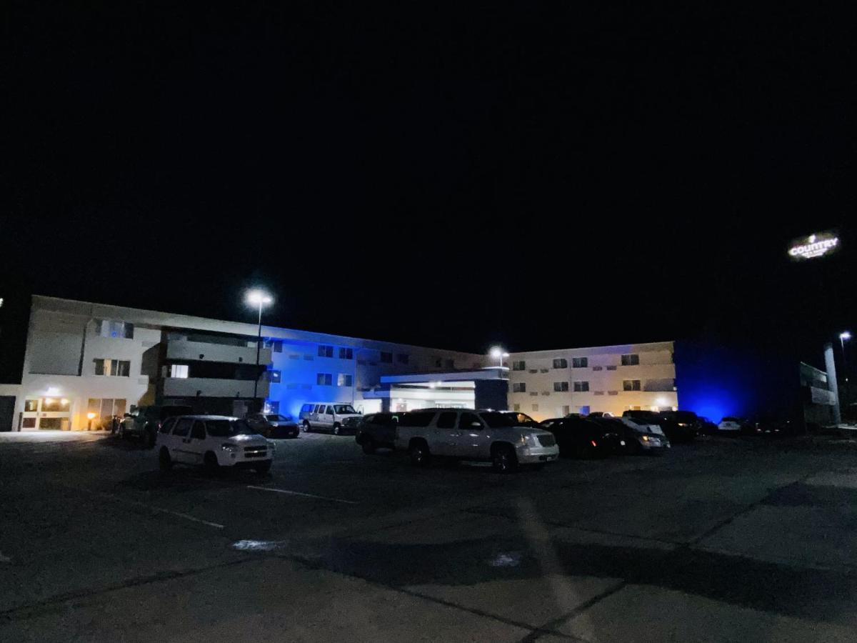 Wingate By Wyndham Airport East Hotel 3*