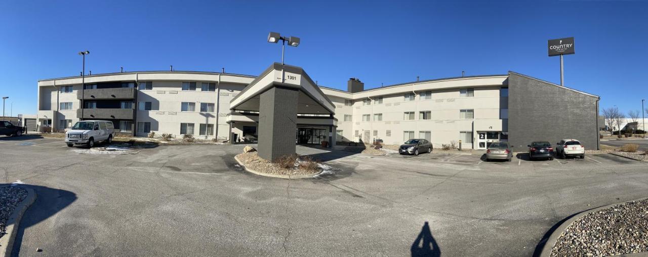 Wingate By Wyndham Airport East Hotel Lincoln