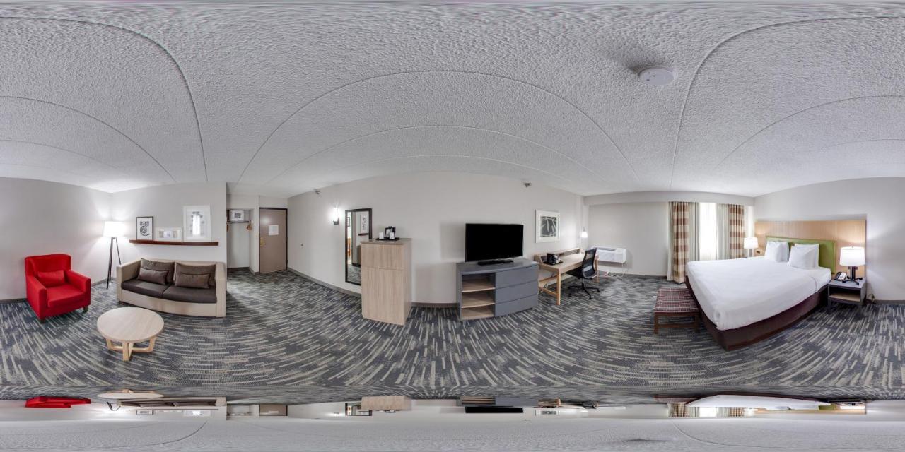 Hotel Wingate By Wyndham Airport East Lincoln