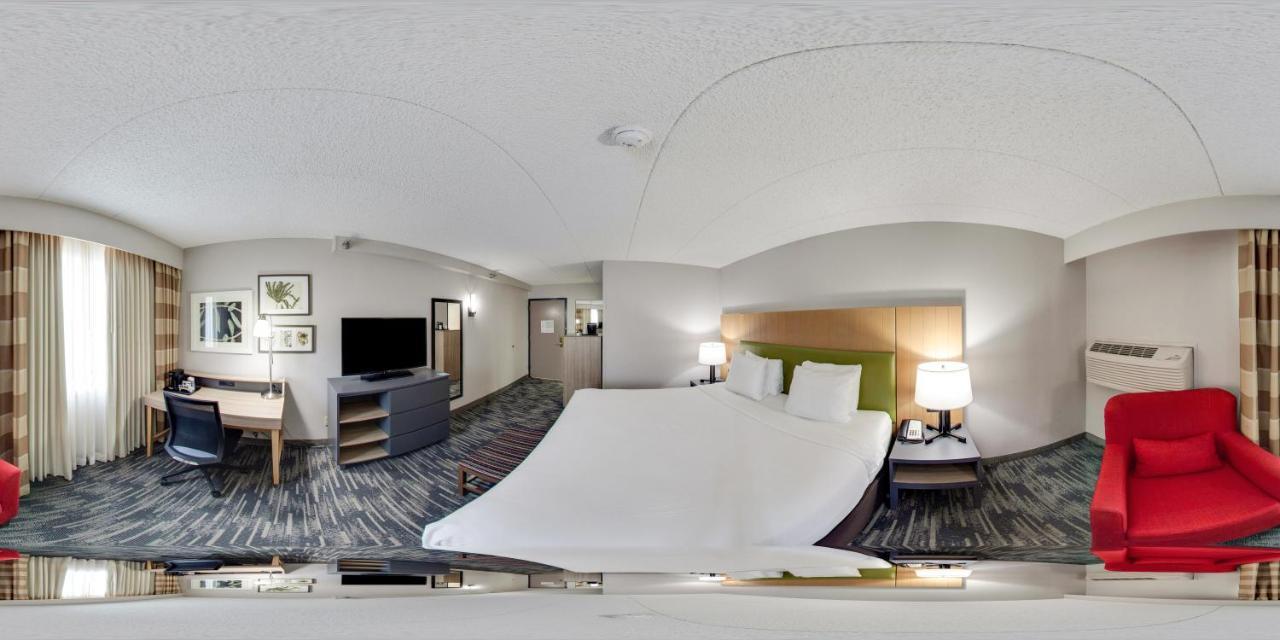 Hotel Wingate By Wyndham Airport East 3*