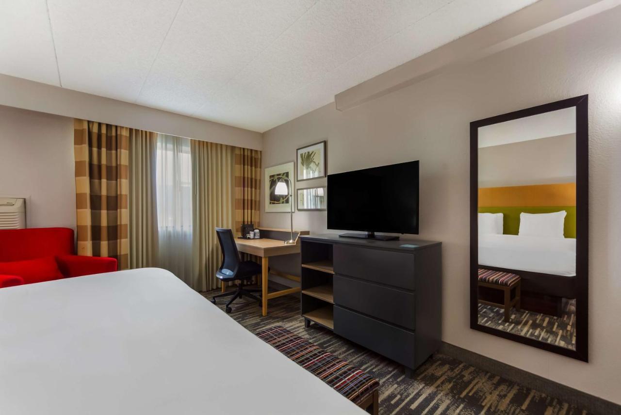Wingate By Wyndham Airport East Hotel Lincoln