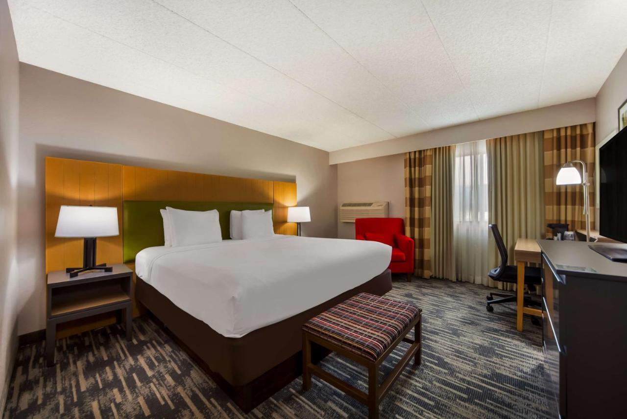 Wingate By Wyndham Airport East 3*
