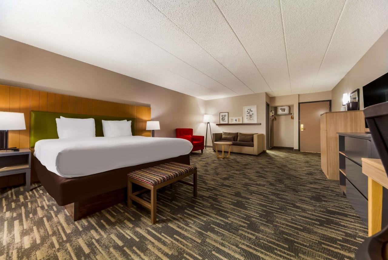 Wingate By Wyndham Airport East Hotel