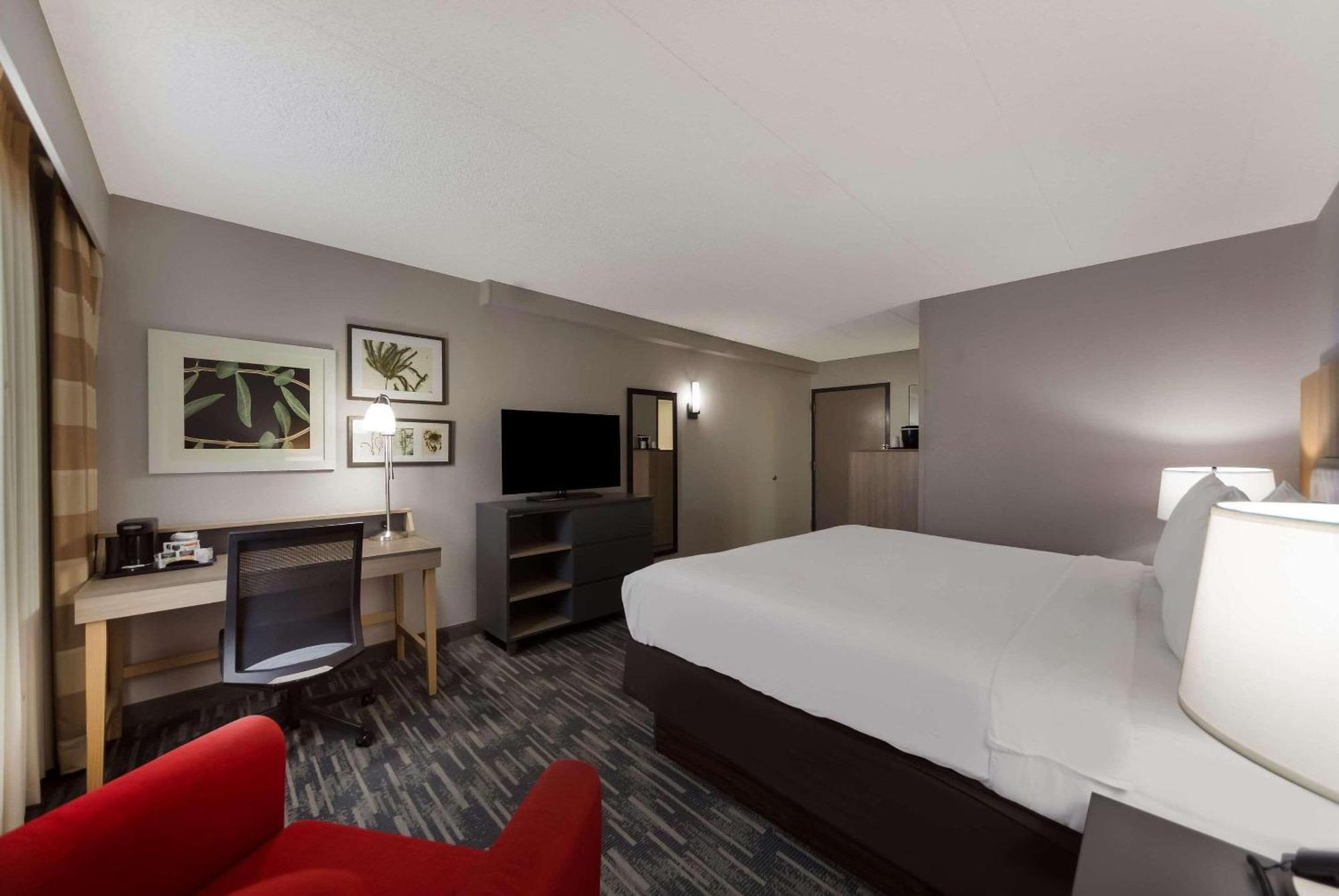 Hotel Wingate By Wyndham Airport East Lincoln