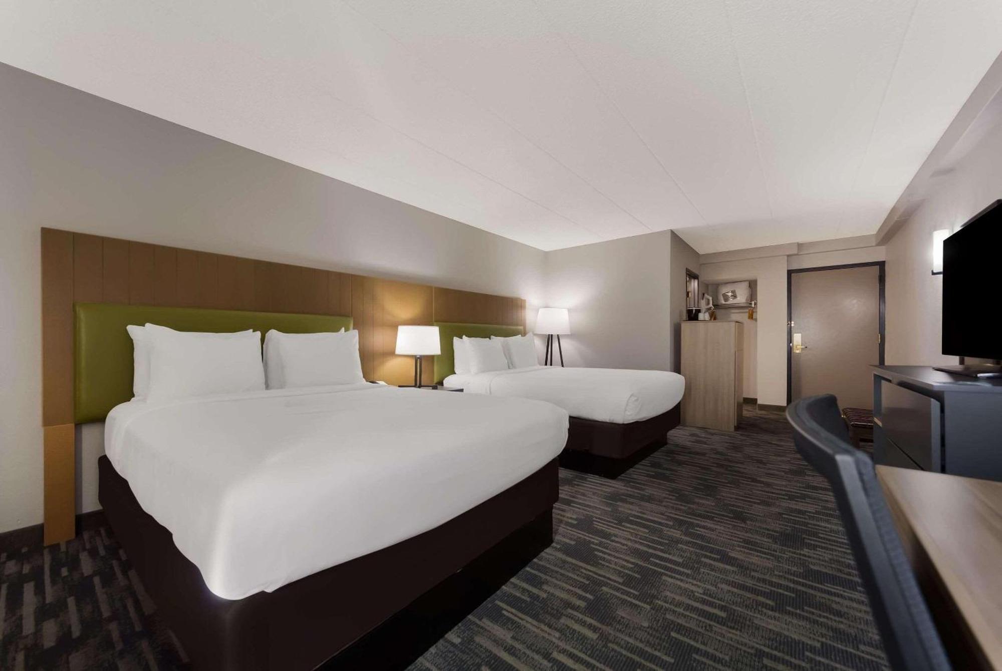 Wingate By Wyndham Airport East Lincoln